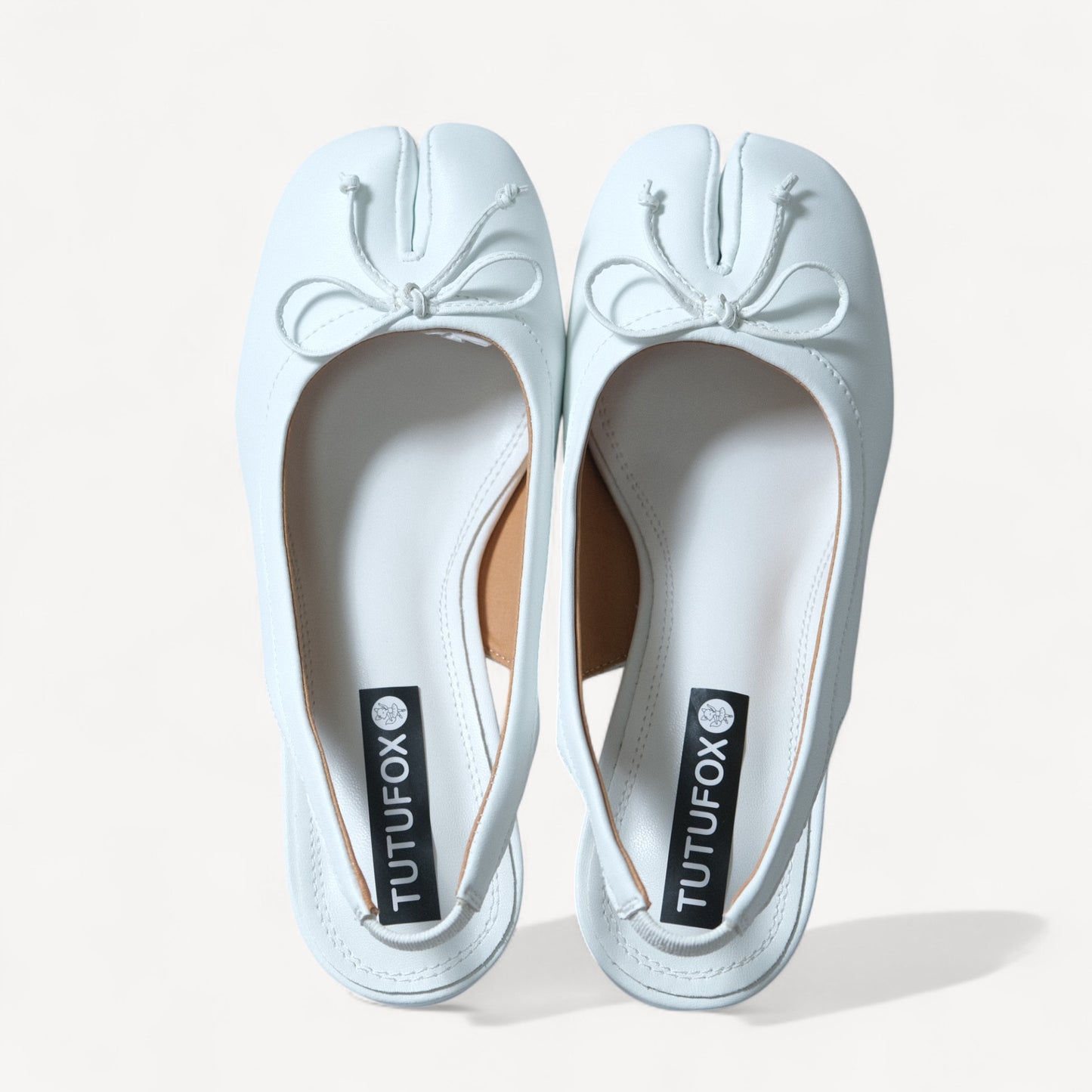 White Leather Bow Round Heel Split-Toe Strap Tabi