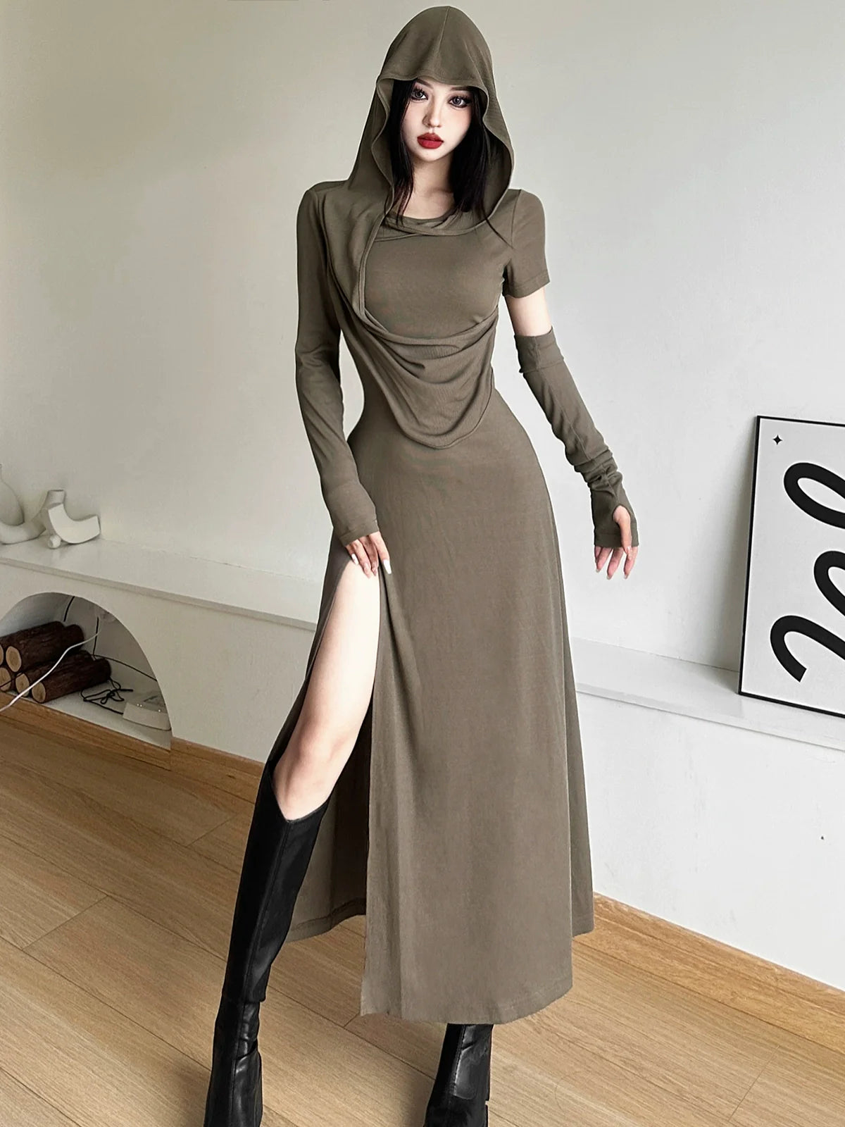 Retro Wasteland Style Hooded Ruched High-Slit Maxi Dress