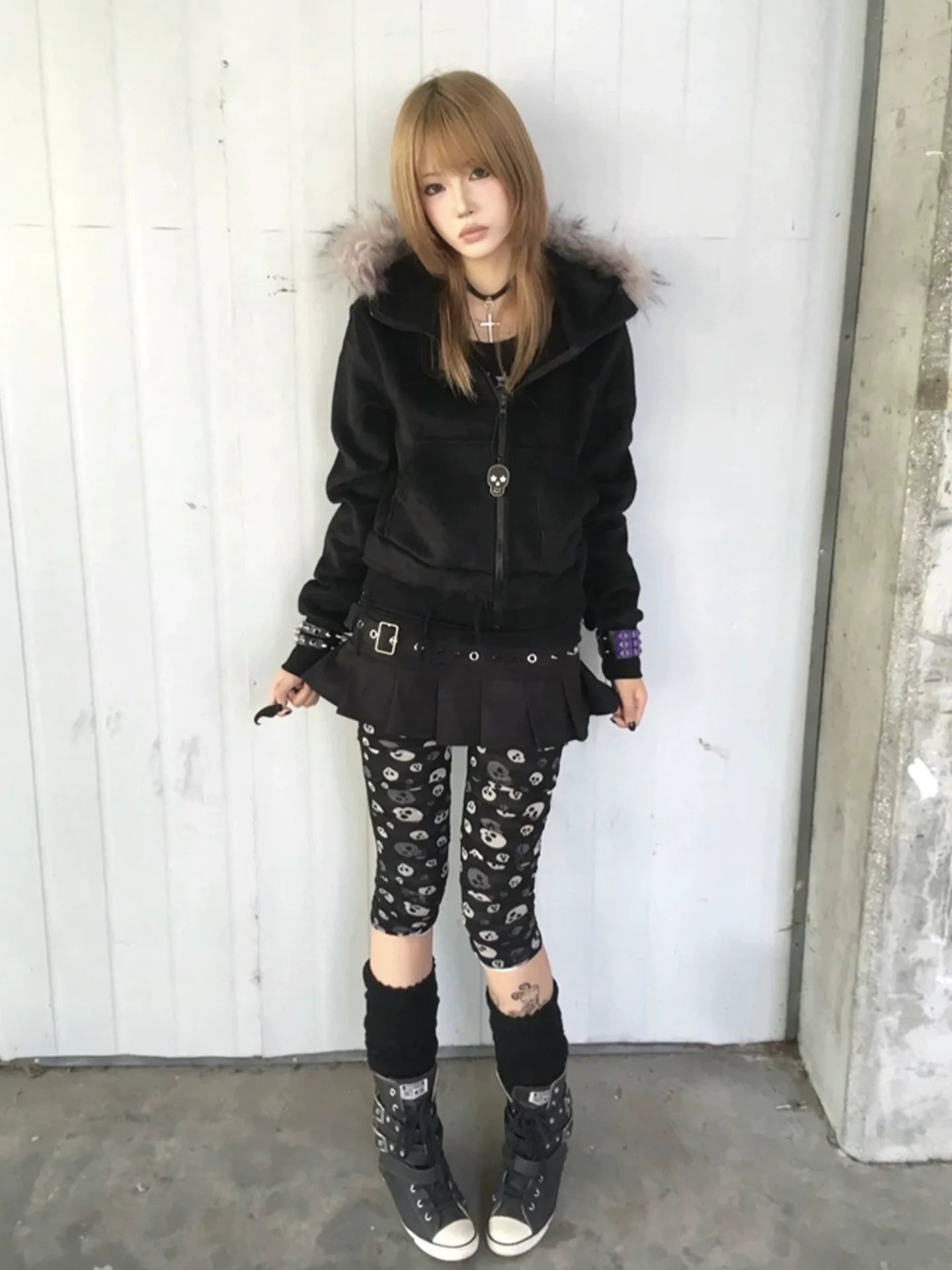 Y2K Visual Kei Fur Collar Hoodie Autumn-Winter Short Pullover with Tassel Hem