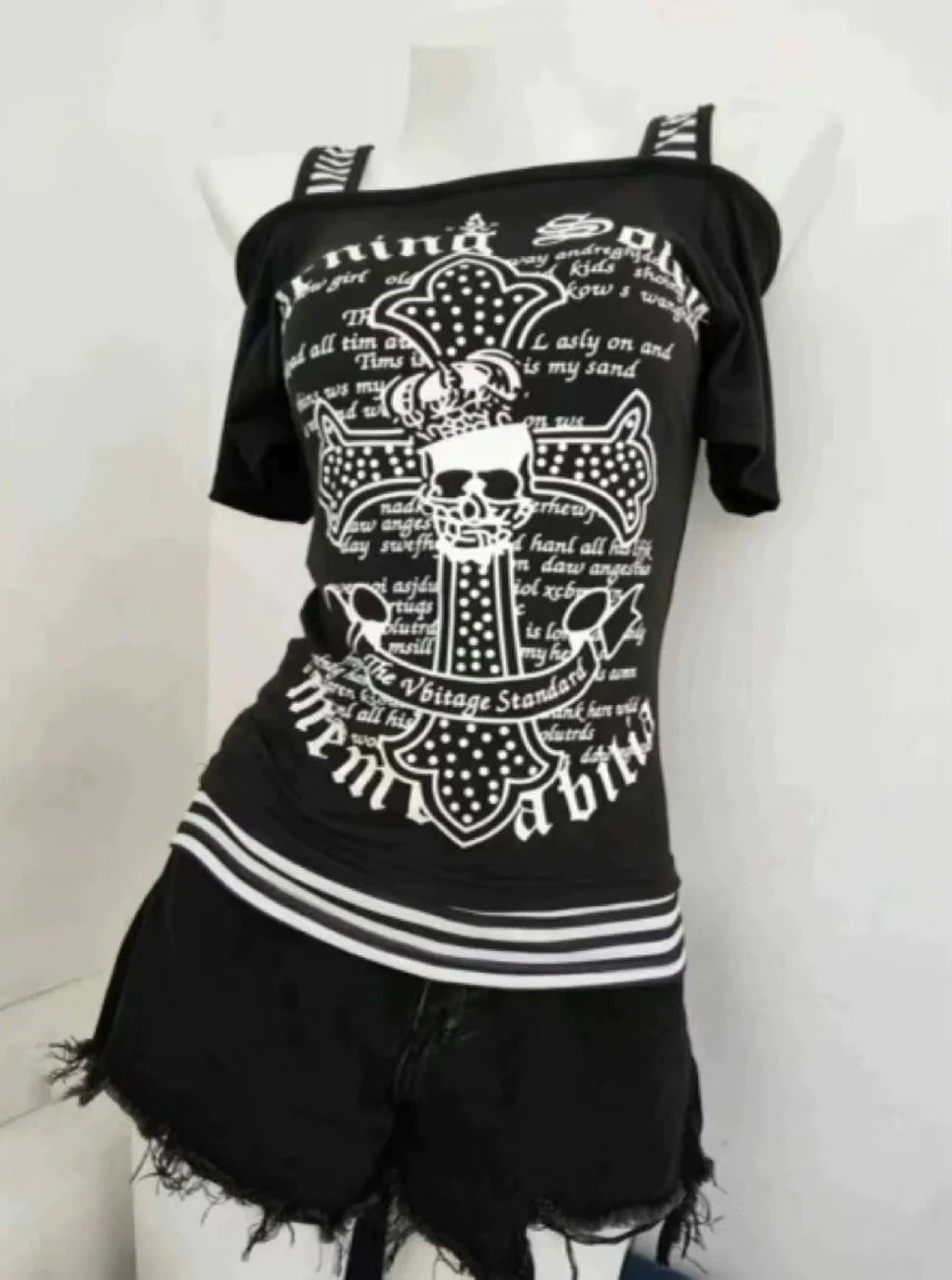 Black Subculture Rock Punk Y2K E-girl Abi Vintage Print Short Sleeve Top
