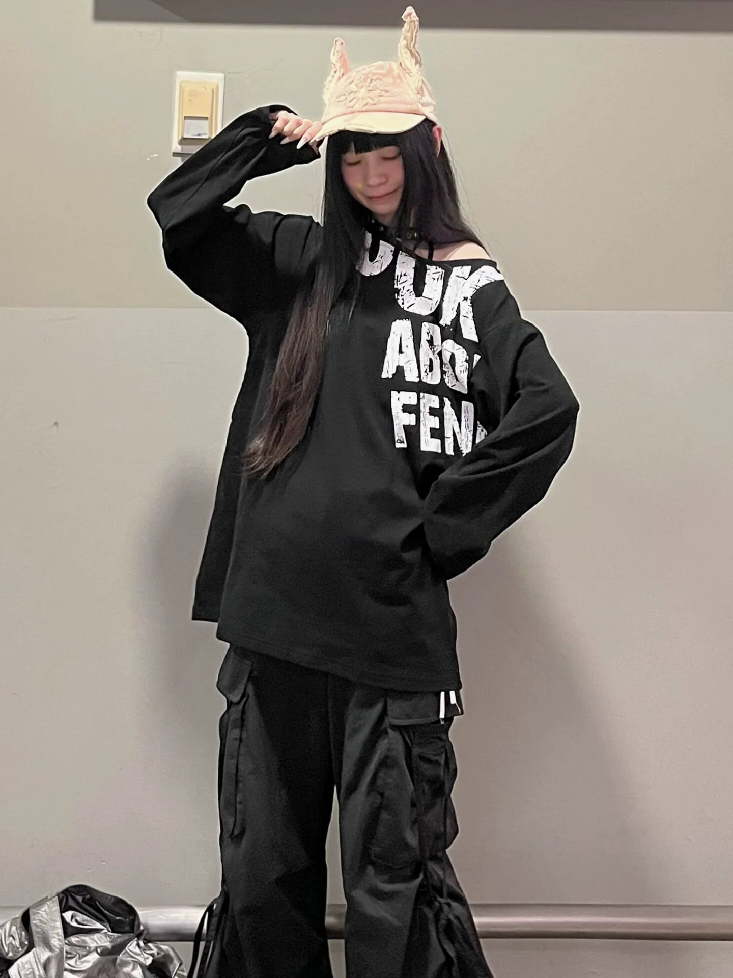 American Vintage Off-Shoulder Long Sleeve Tee Distressed Letter Print Loose Hot Girl Top