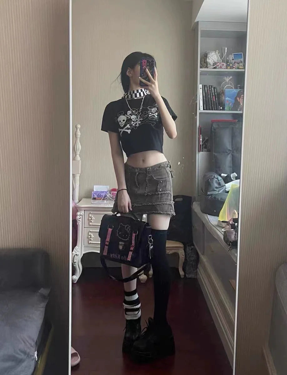 Black Multi-Skull Subculture Punk Y2K E-girl 100% Cotton Crop Slim Short Sleeve Top