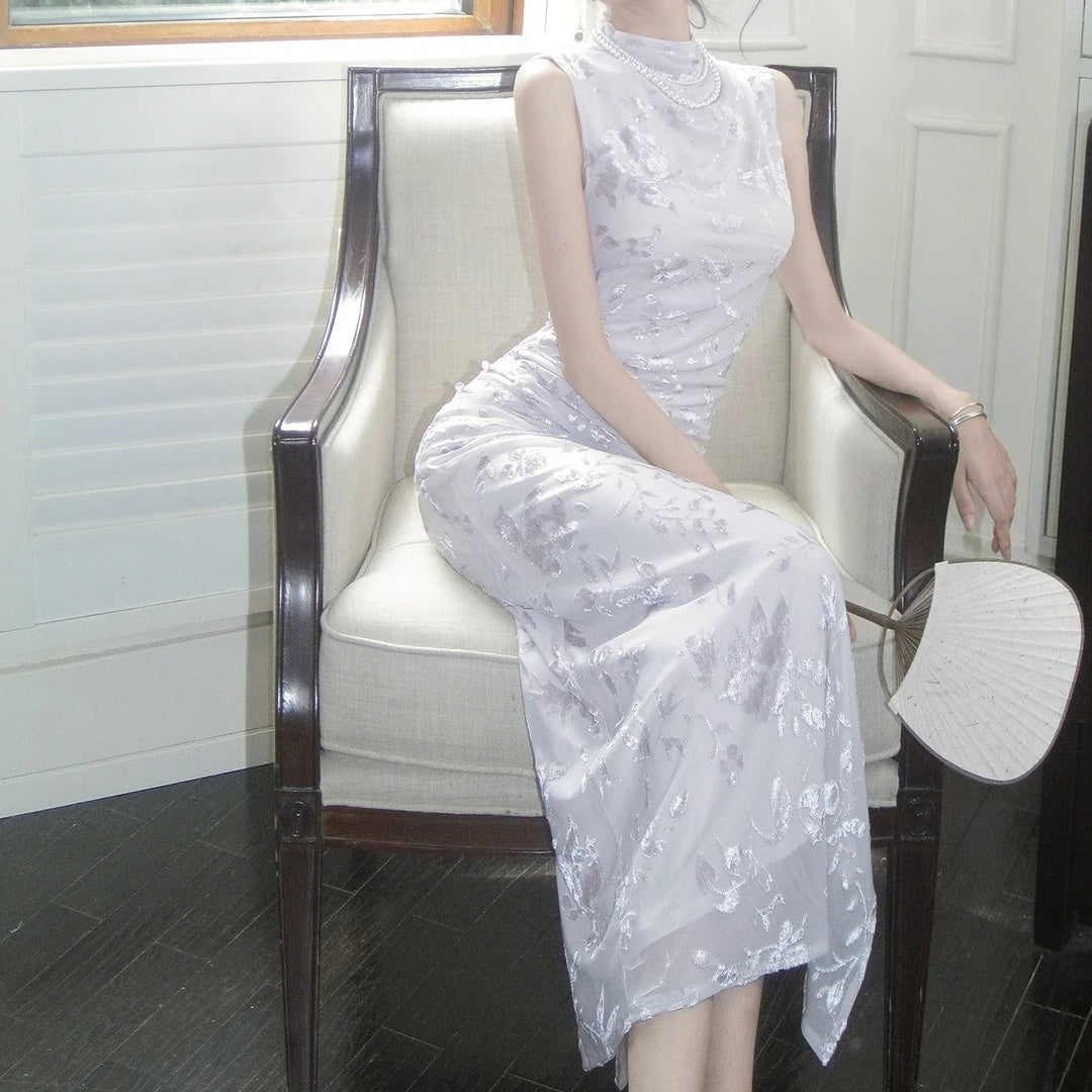 Purple Embroidered Sleeveless Cheongsam Gown