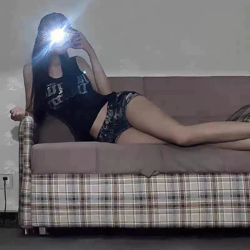 Black Subculture Punk Y2K E-girl Heavy-Duty Rhinestone Letter Crop Tank Top