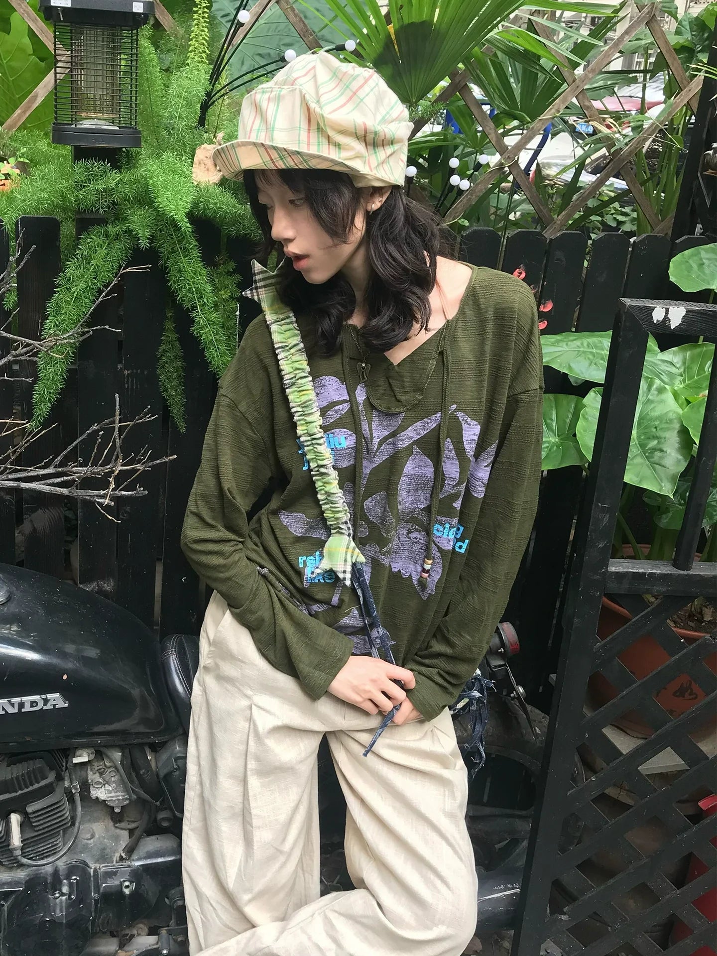 Oriental Tie Beaded V Neck Knit Long Sleeve Top