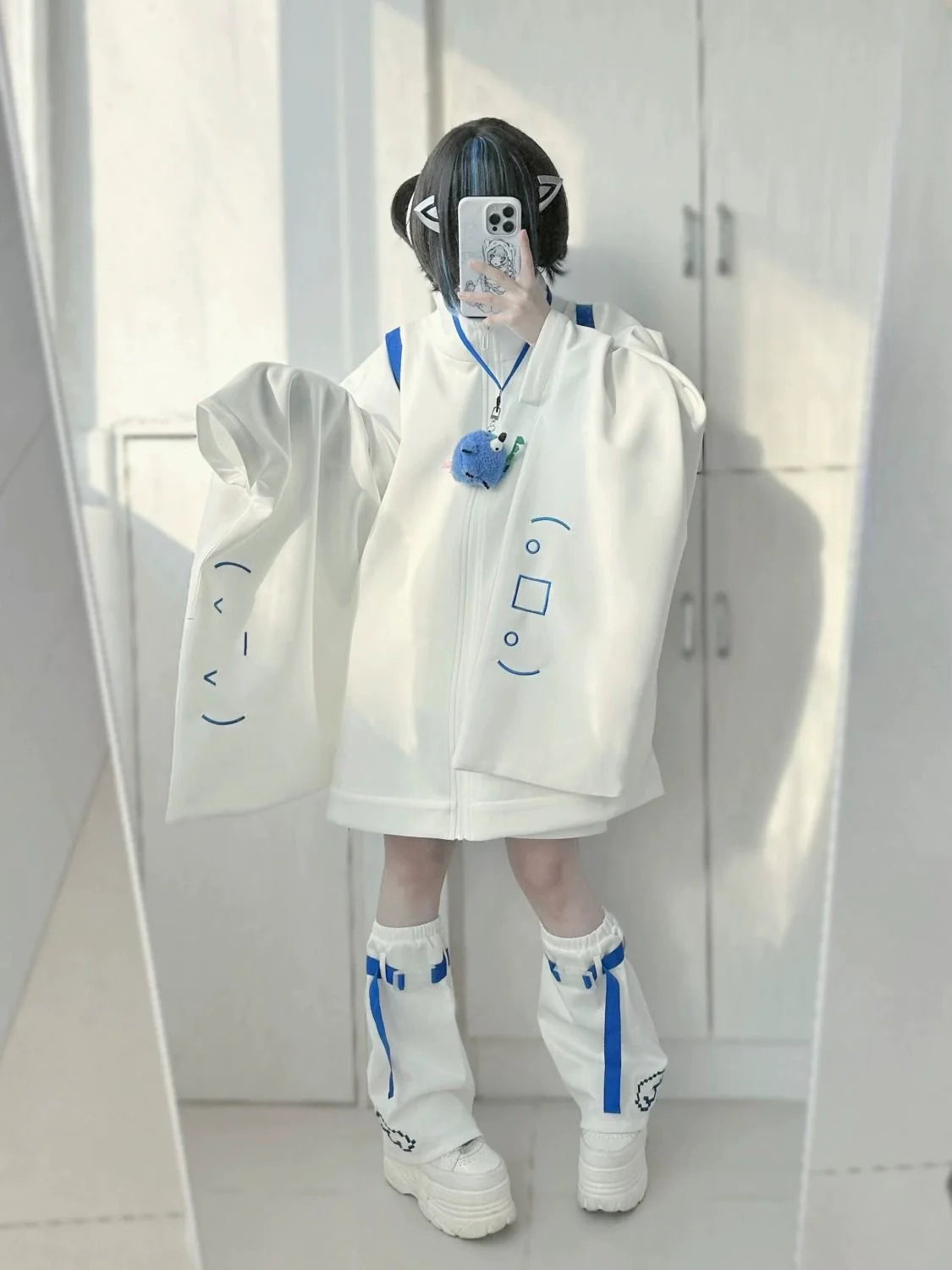 White Y2K Japanese Anime Stand-Collar Hoodie