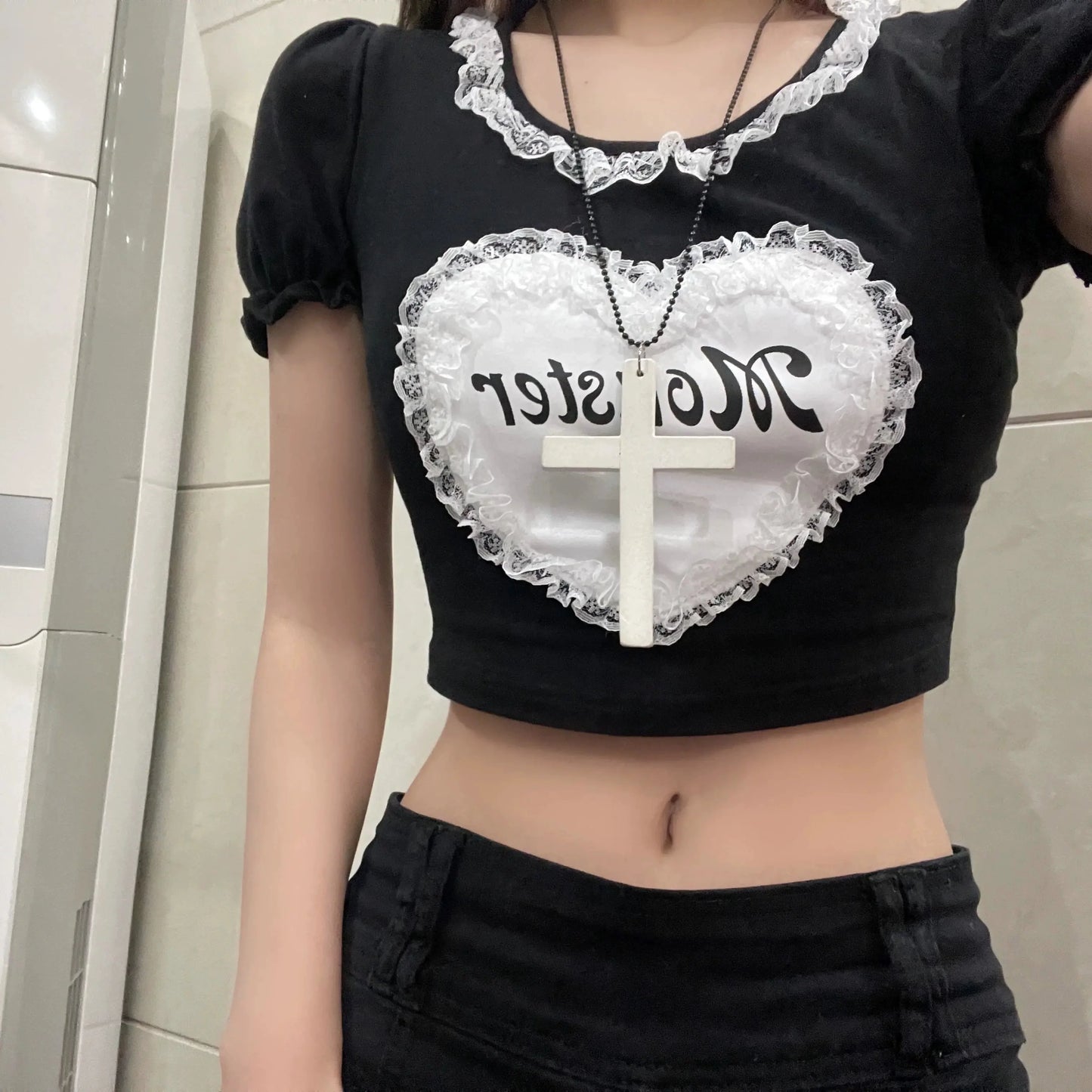 Black Subculture Punk Y2K E-girl Lace Heart Short Slim Top