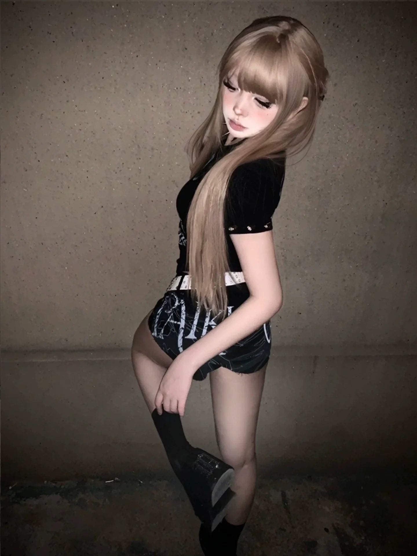 Y2K Black Skull Cropped Tee