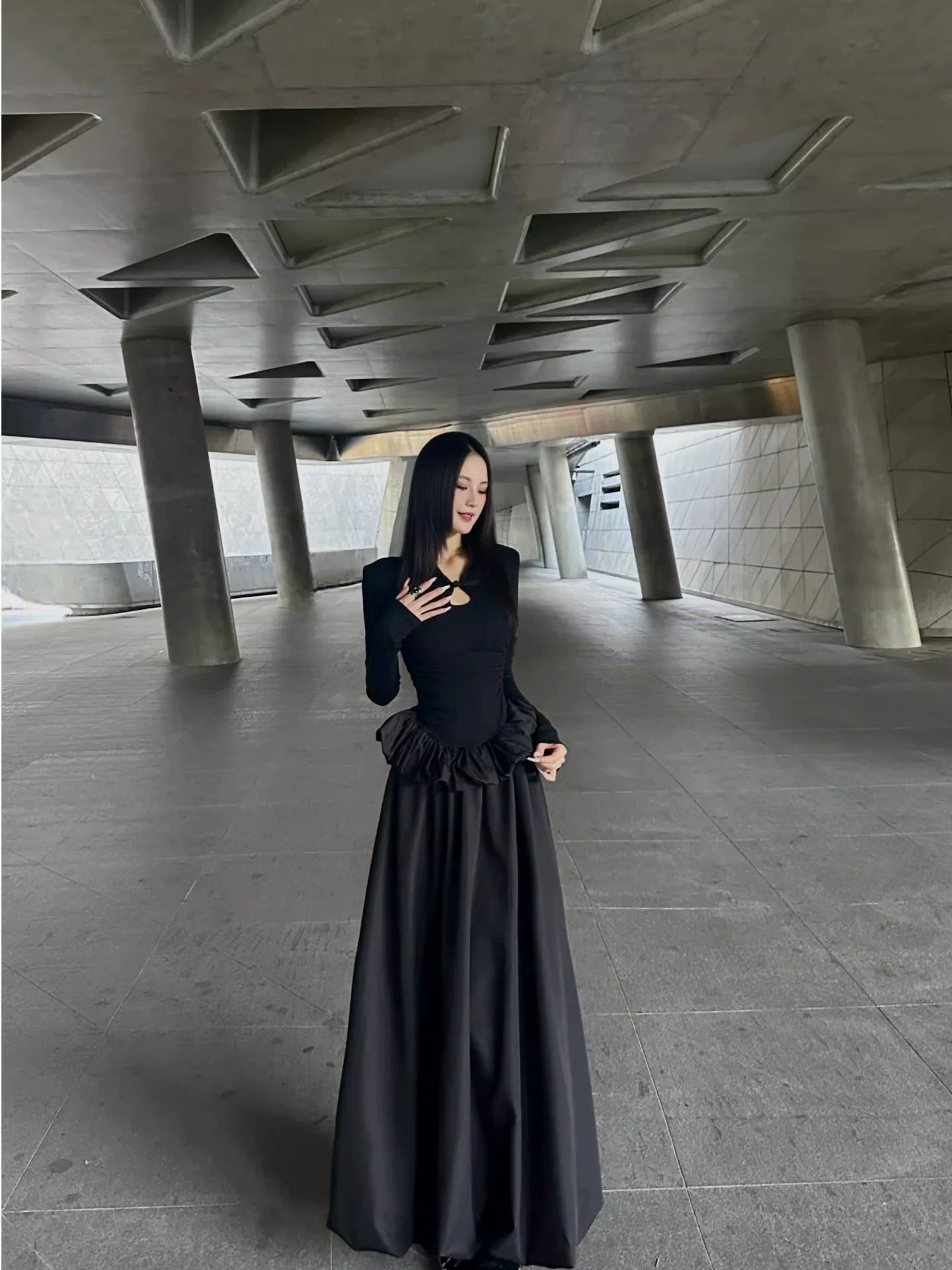 Chinese-Inspired Black Long-Sleeve Cheongsam-Style Waist-Cinched Maxi Dress