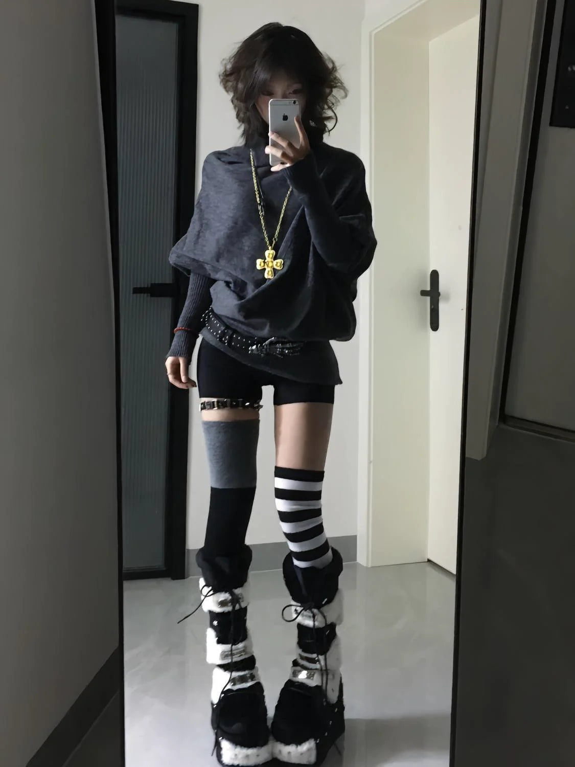 Gray Y2K Retro Asymmetrical High-Neck Bat-Sleeve Sweater