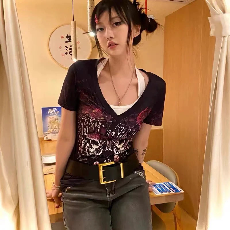 Black Punk Y2K E-girl Retro Print V-neck Unique Design Short Sleeve Top