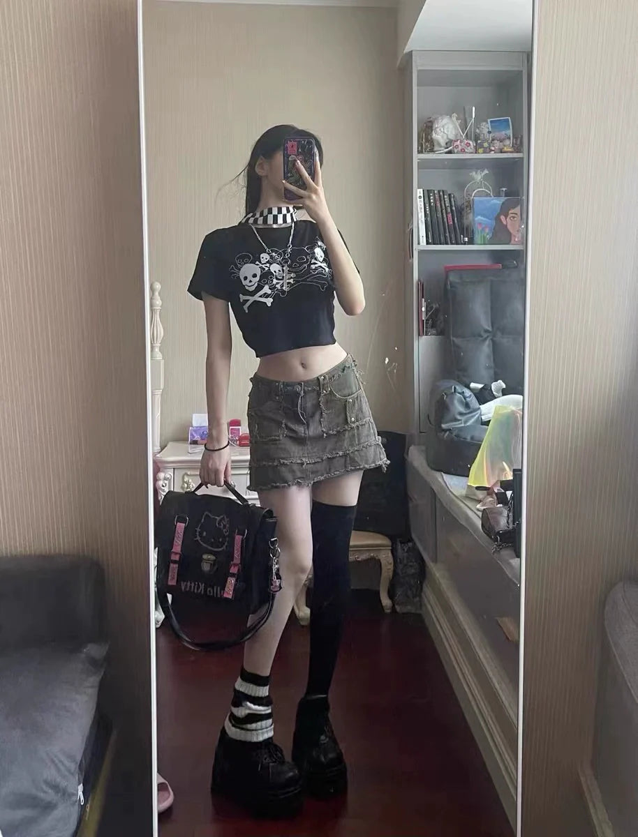 Black Multi-Skull Subculture Punk Y2K E-girl 100% Cotton Crop Slim Short Sleeve Top