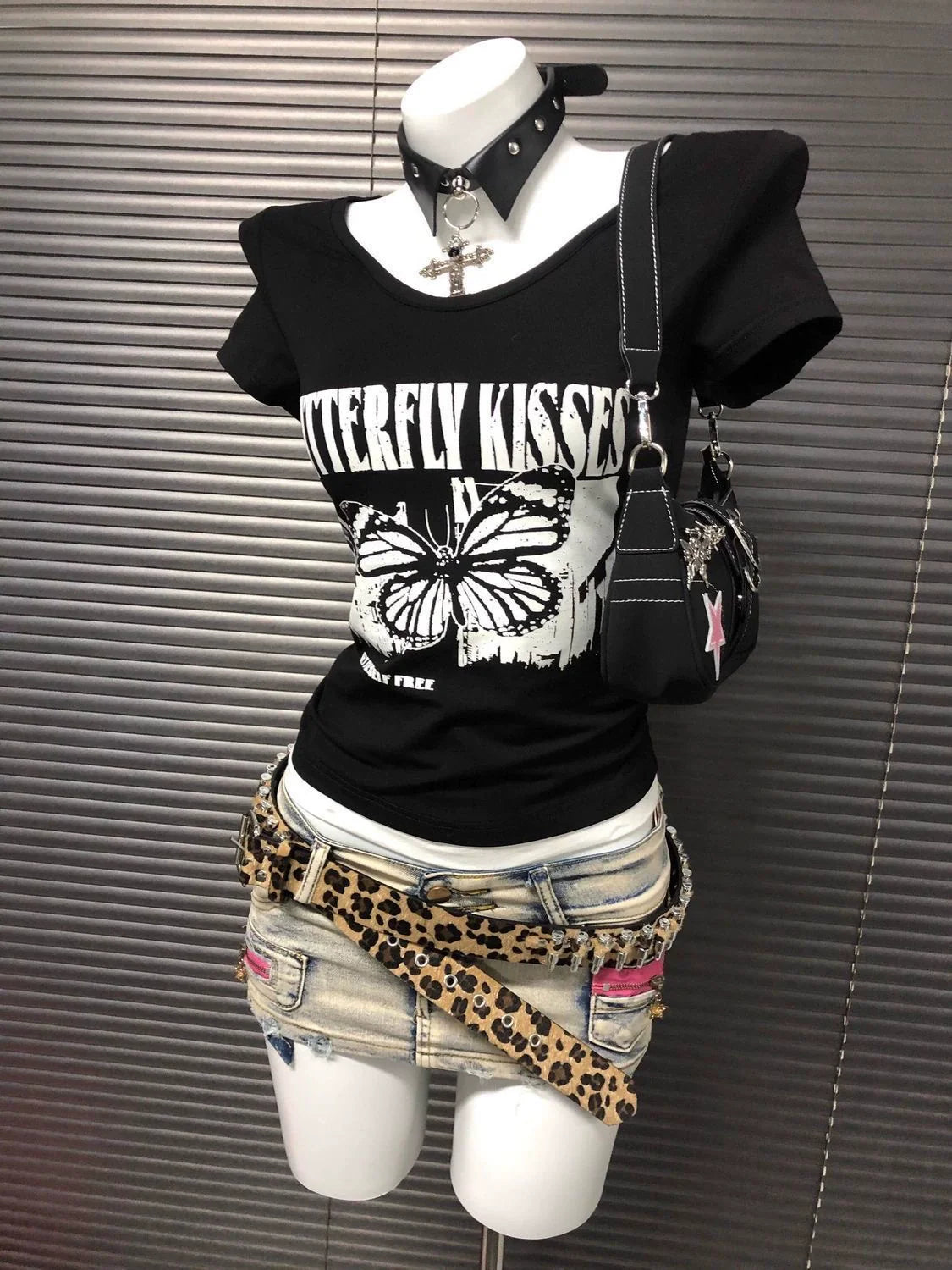 Black American Vintage Old-School Print Y2K T-Shirt