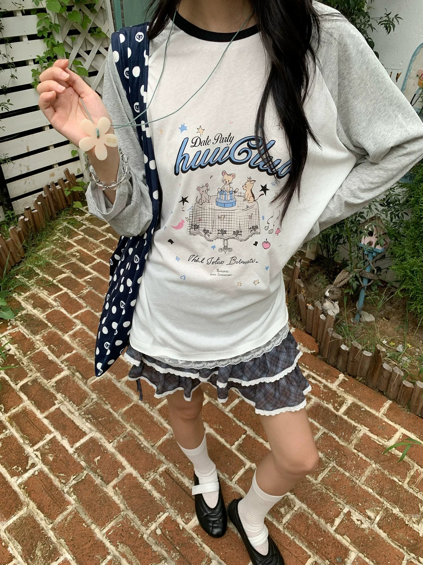 Korean Ambient Raglan Long Sleeve Tee Early Autumn Cartoon Print Lace Trim Loose Top