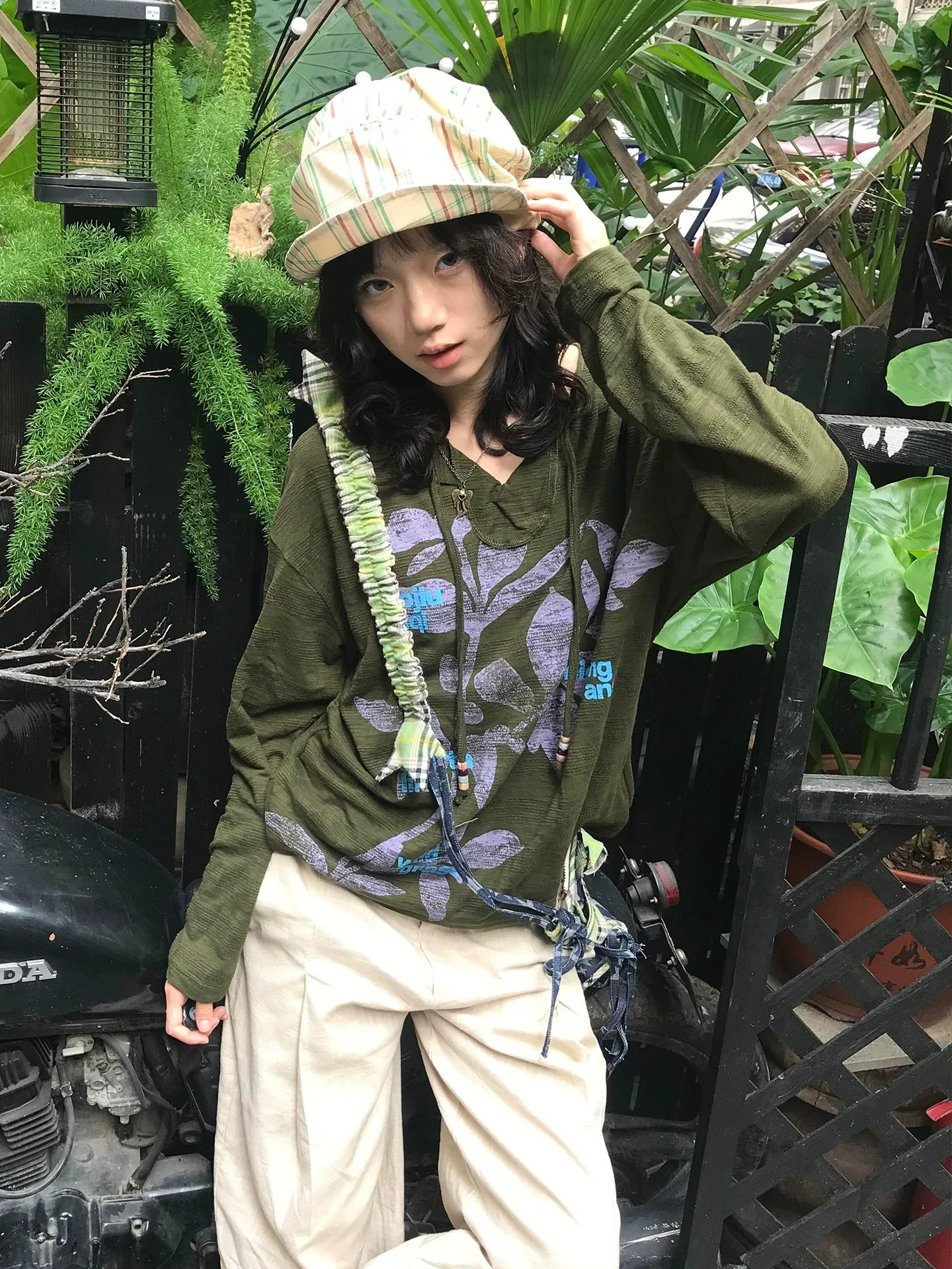 Oriental Tie Beaded V Neck Knit Long Sleeve Top