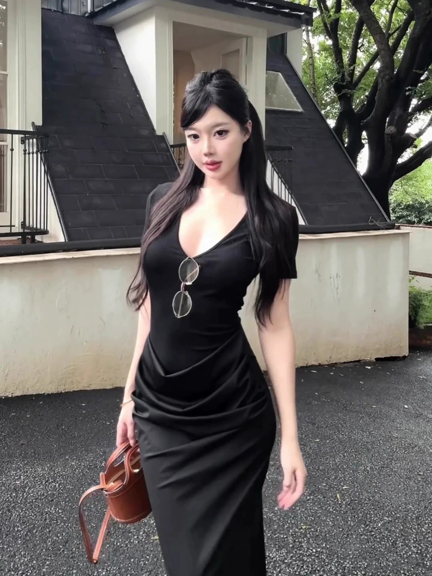 Korean-Style Black V-Neck Ruched Short-Sleeve Casual Bodycon Midi Dress