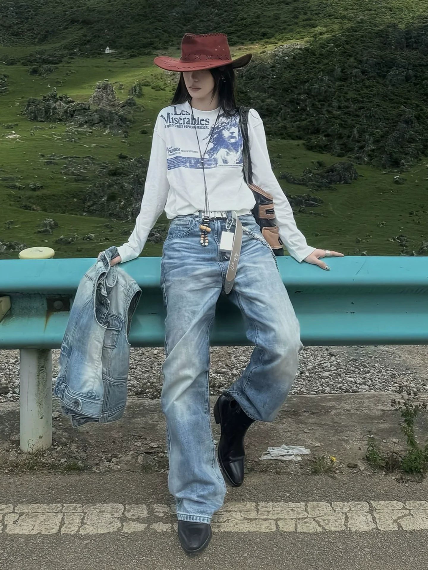 American Clean Fit White Long Sleeve Tee Distressed Vintage Letter Print Top