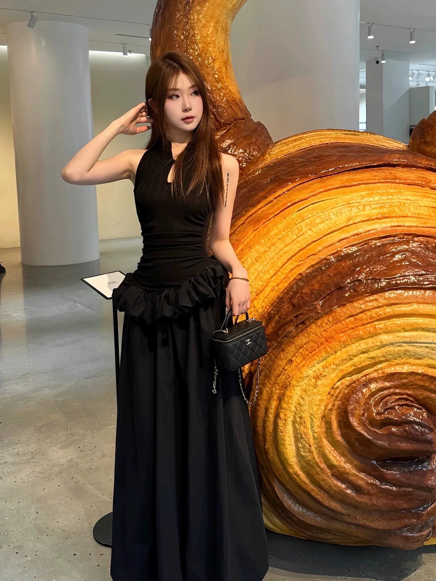 Chinese - Inspired Cheongsam - Style Halter Black Puff Hem Elegant Bodycon Maxi Dress - tutufox -