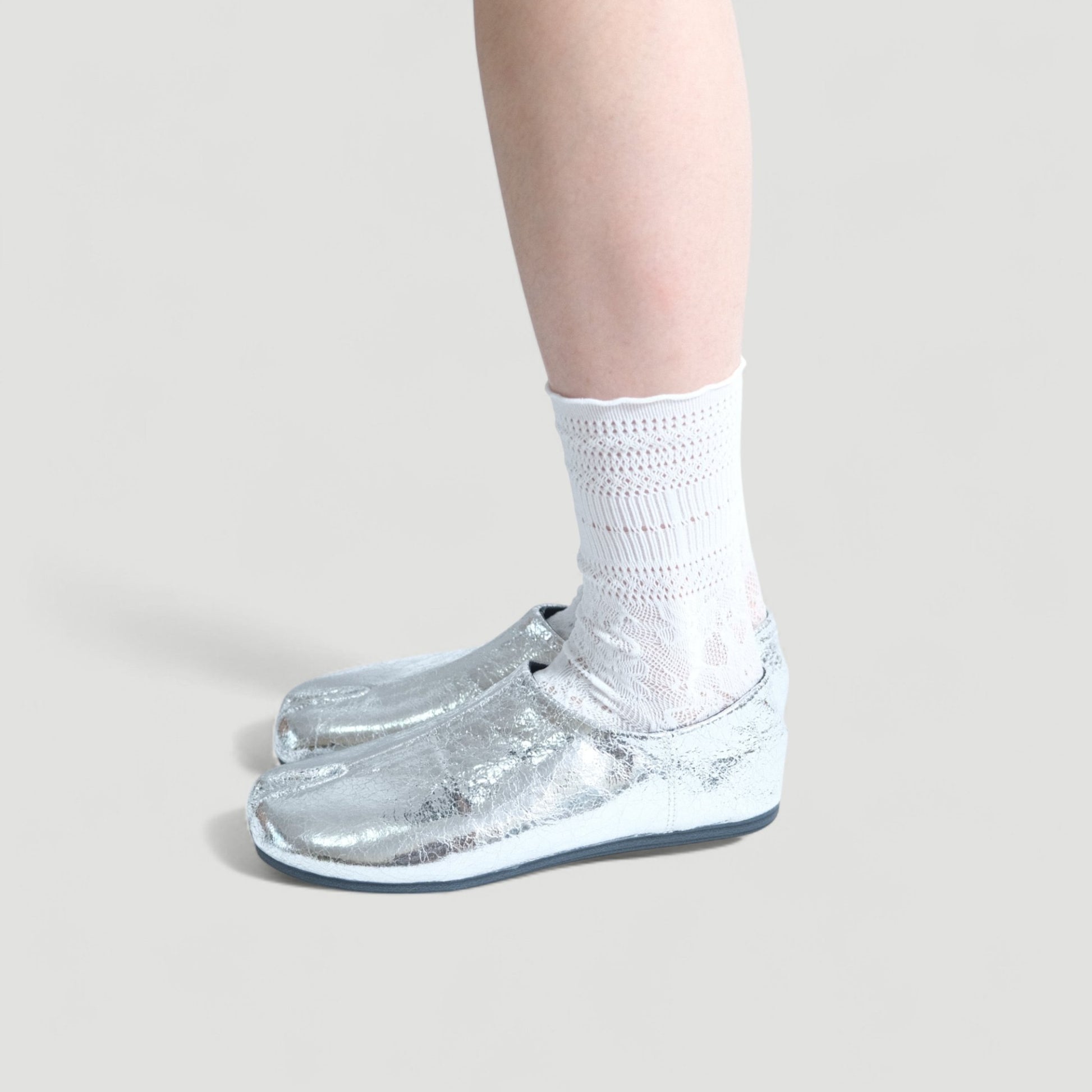 Silver Cracked Leather Round Toe Tabi - tutufox - tabis