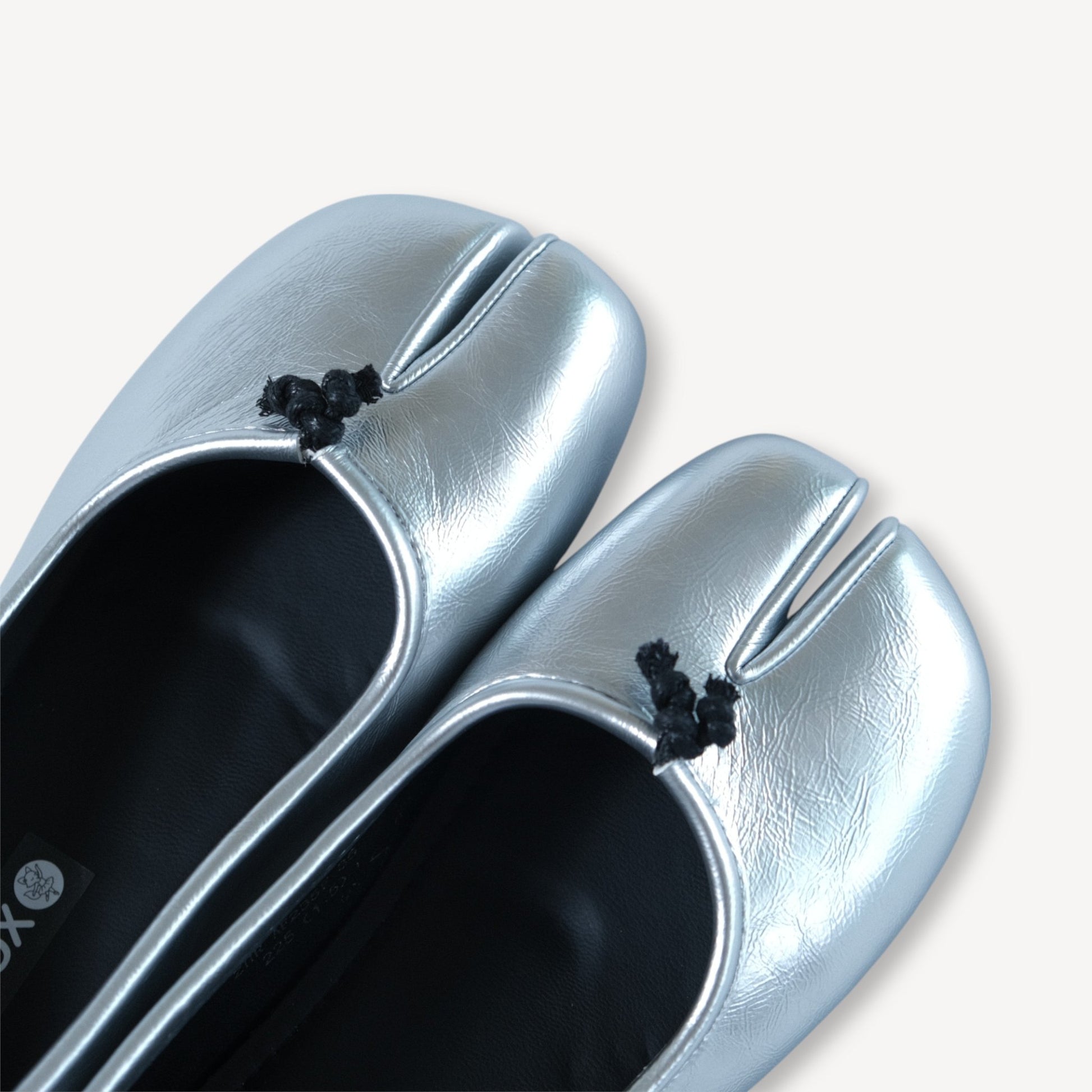 Silver Glossy Split Toe Ballet Tabi - tutufox - tabis