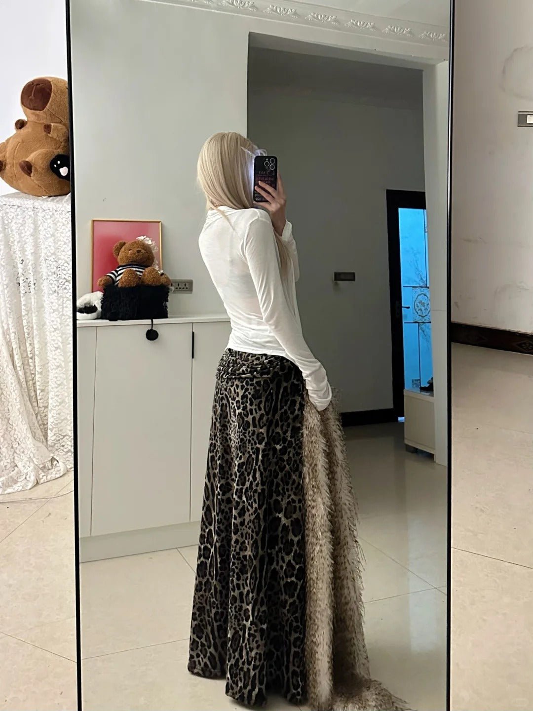 White Crossover Top with Leopard Skirt and Fur Scarf Y2K Outfit - tutufox -