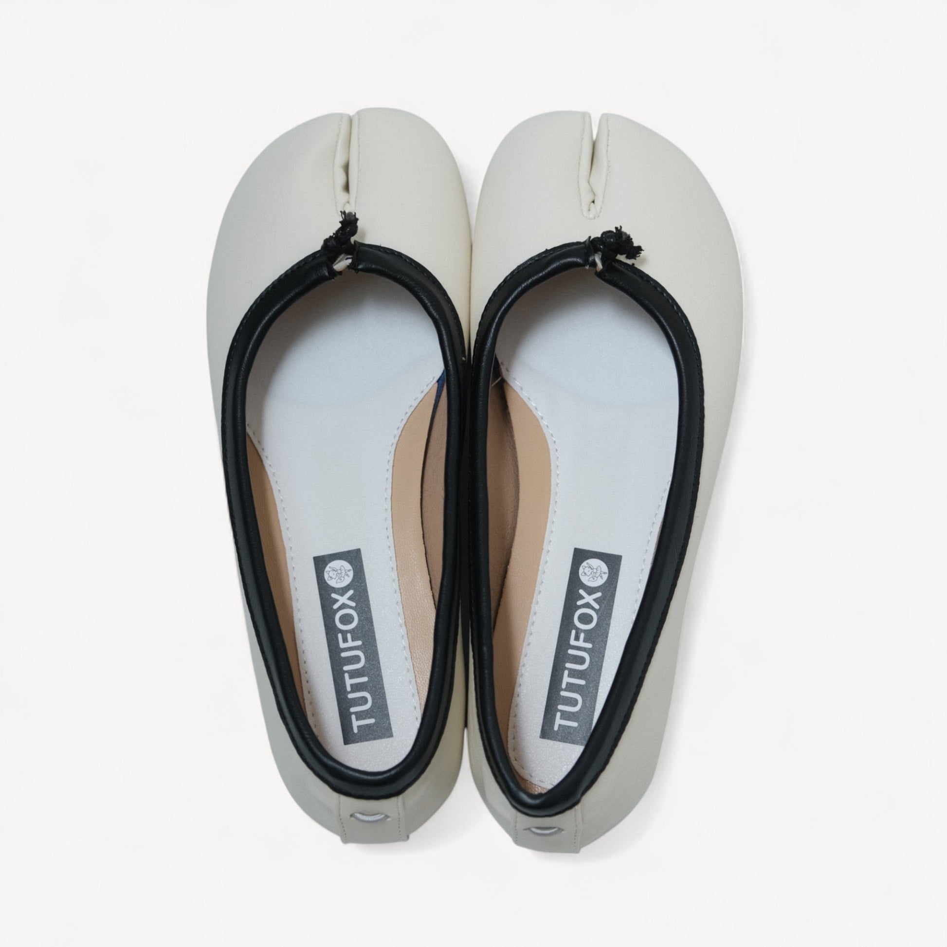 White Split Toe Contrast Edge Tabi - tutufox - tabis