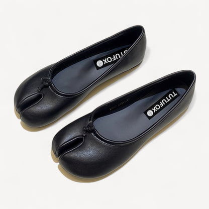 Black Soft Leather Round-Toe Split-Toe Flats Tabi