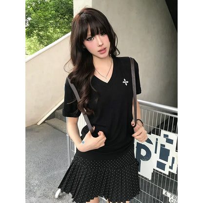 American Cross Print V-Neck Tee Fitted Short Sleeve Structured Shoulder Top