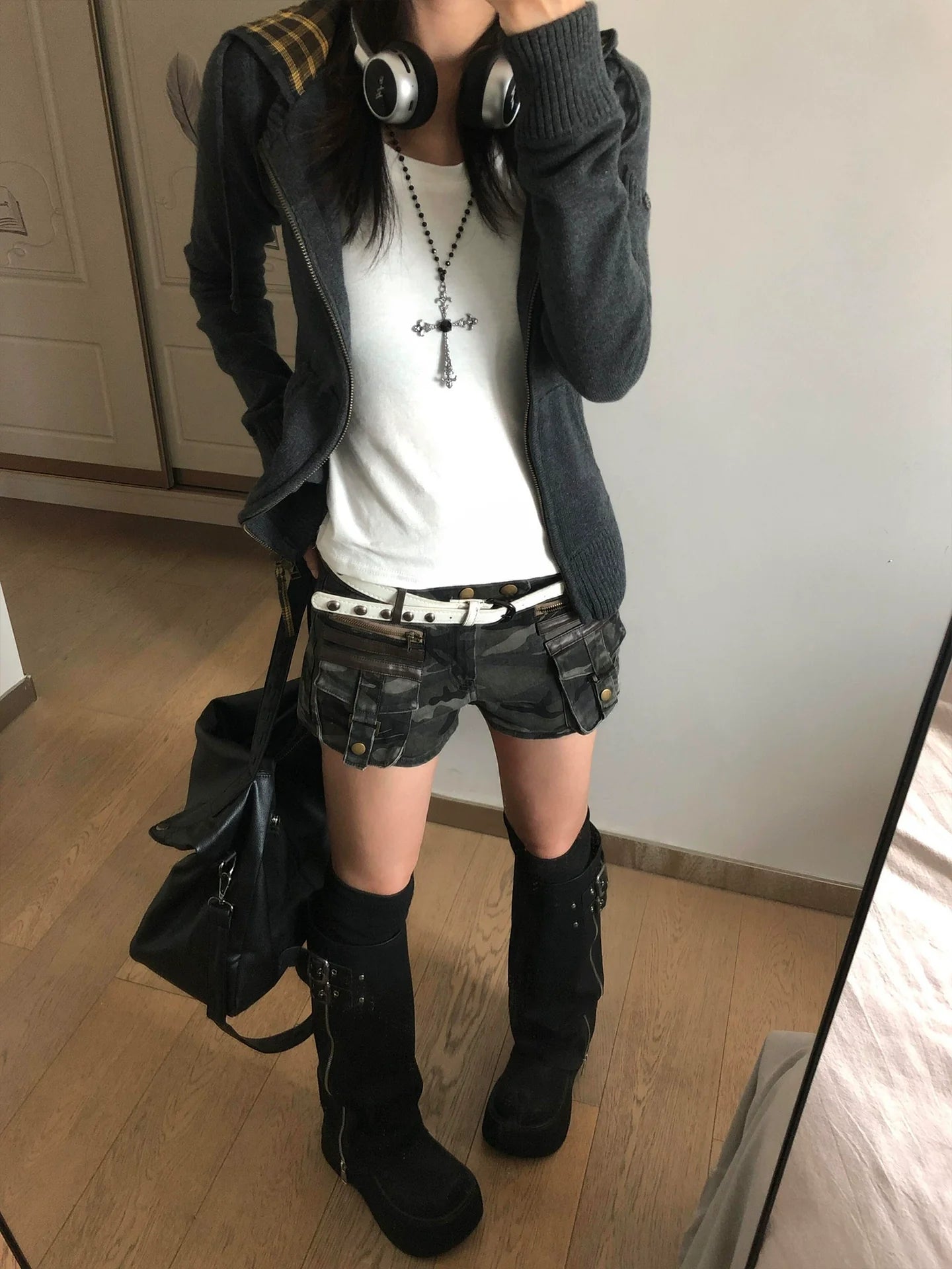 Vintage Plaid Hooded Knit Cardigan for Early Autumn