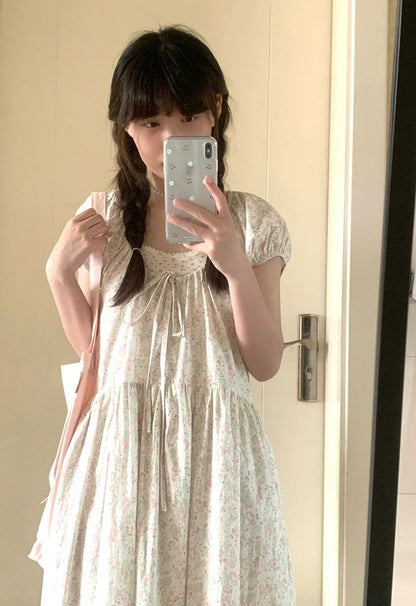 Resort-Style Floral Smocked Bubble-Sleeve Midi Dress