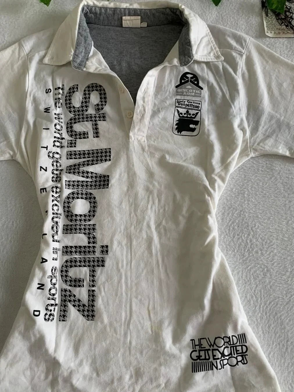 White American Vintage Polo-Style Slim-Waist Y2K T-Shirt