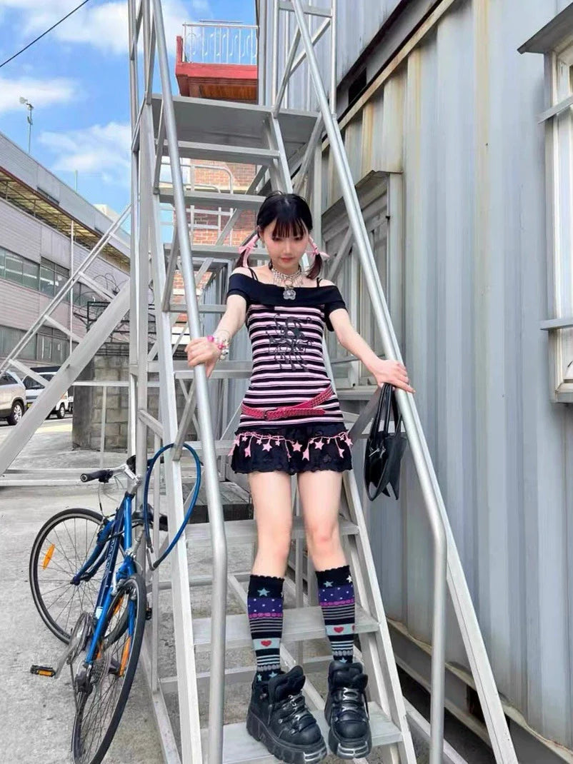 Black & Pink Stripe Subculture Y2K E-girl Abi One-Shoulder Slim Light Subculture Short Sleeve Top