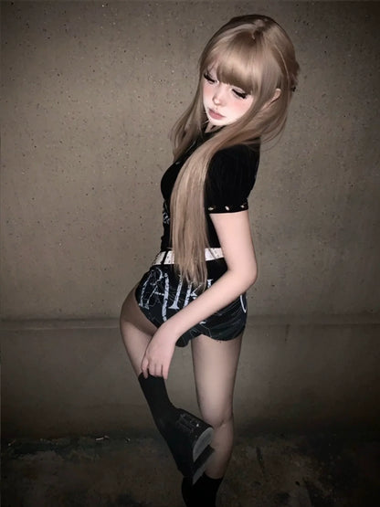 Y2K Black Skull Cropped Tee