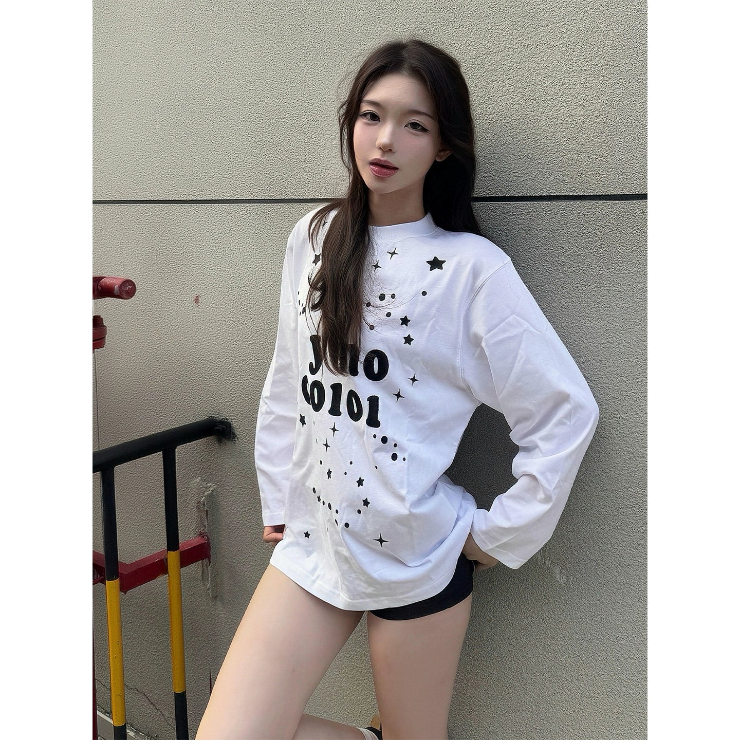 Korean White Star Print Long Sleeve Tee