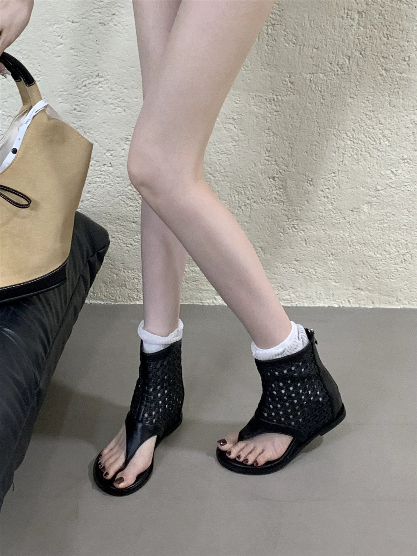 Korean Spicy Girl Retro Toe Post Sandal Boots Petite Lift Mid Calf Niche Foot Slimming Cutout Ankle Boots