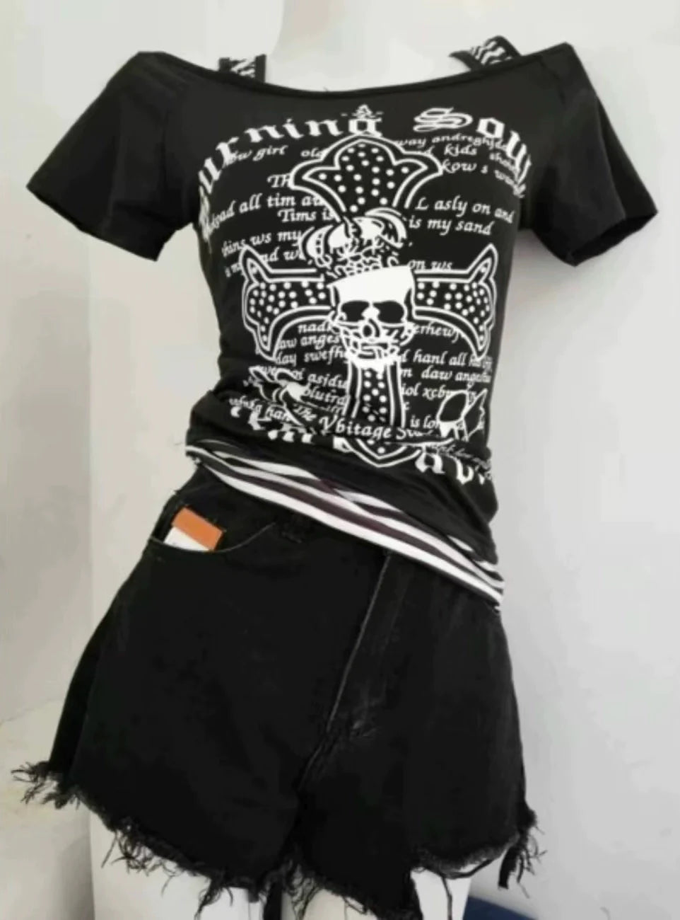 Black Subculture Rock Punk Y2K E-girl Abi Vintage Print Short Sleeve Top