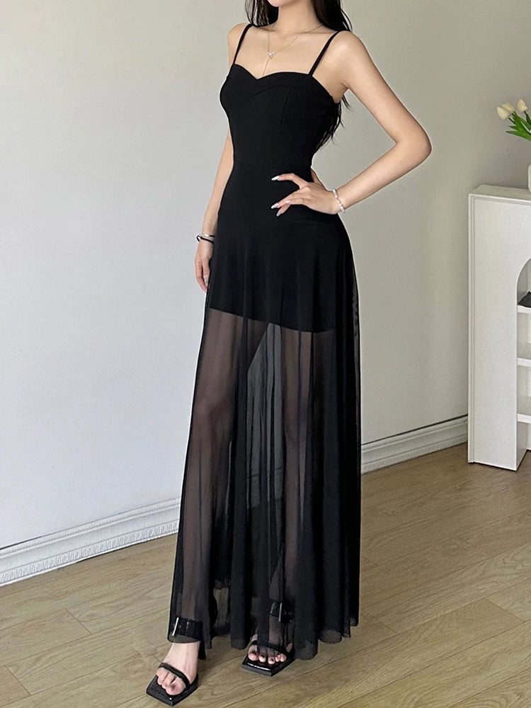 Mature Elegant Black Tulle Paneled Halter Designed Waist Slimming Flared Maxi Dress