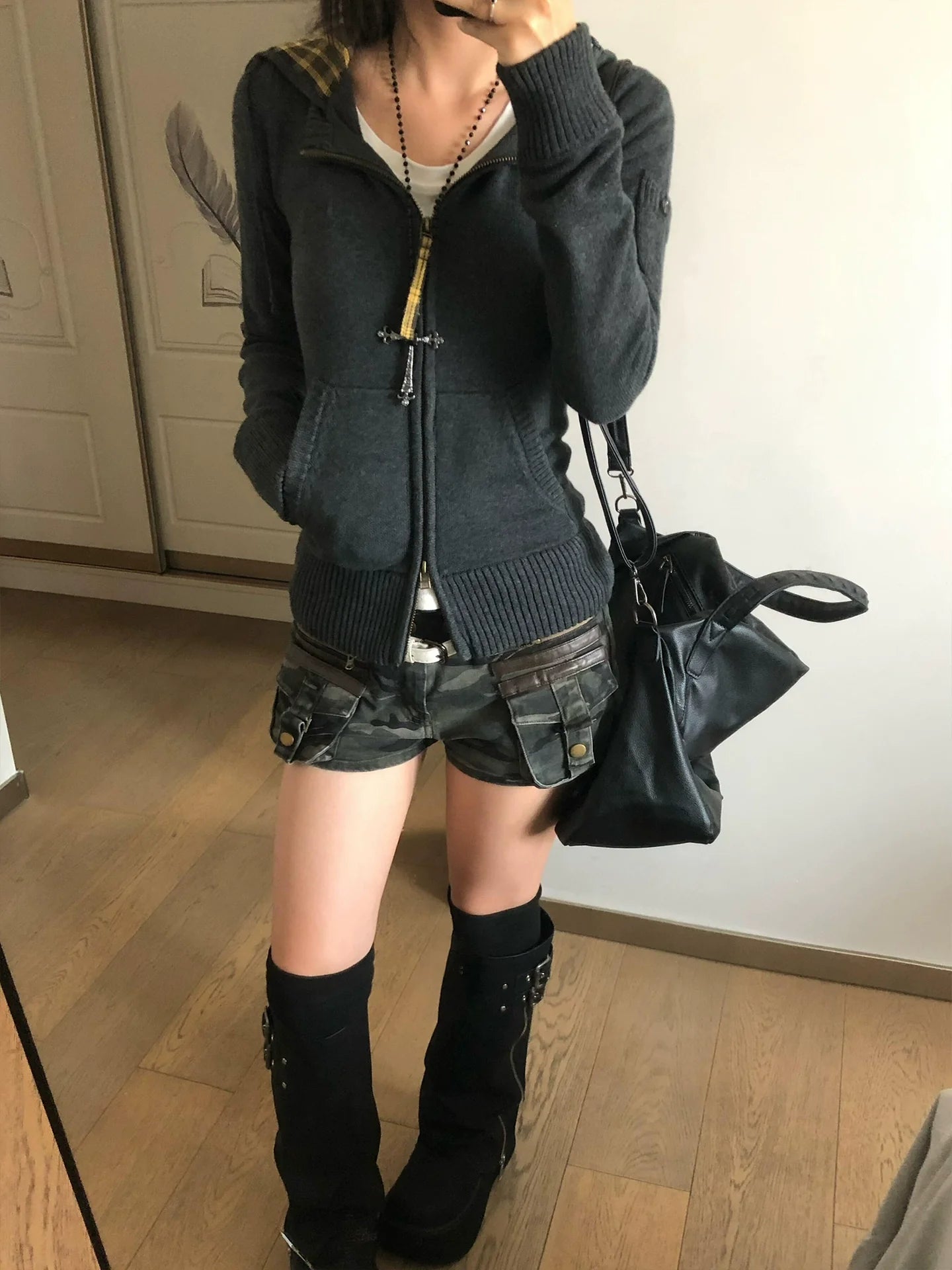 Vintage Plaid Hooded Knit Cardigan for Early Autumn