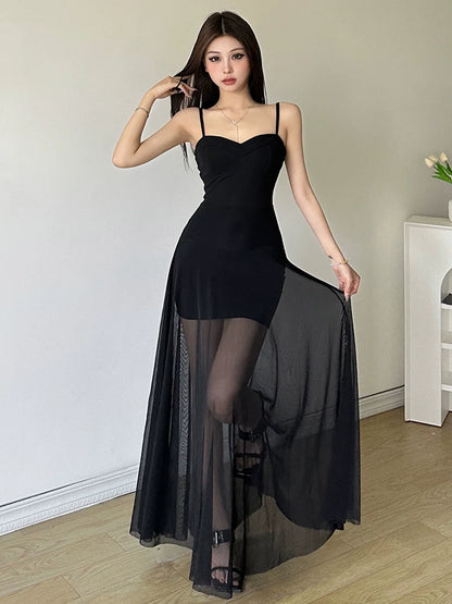 Mature Elegant Black Tulle Paneled Halter Designed Waist Slimming Flared Maxi Dress