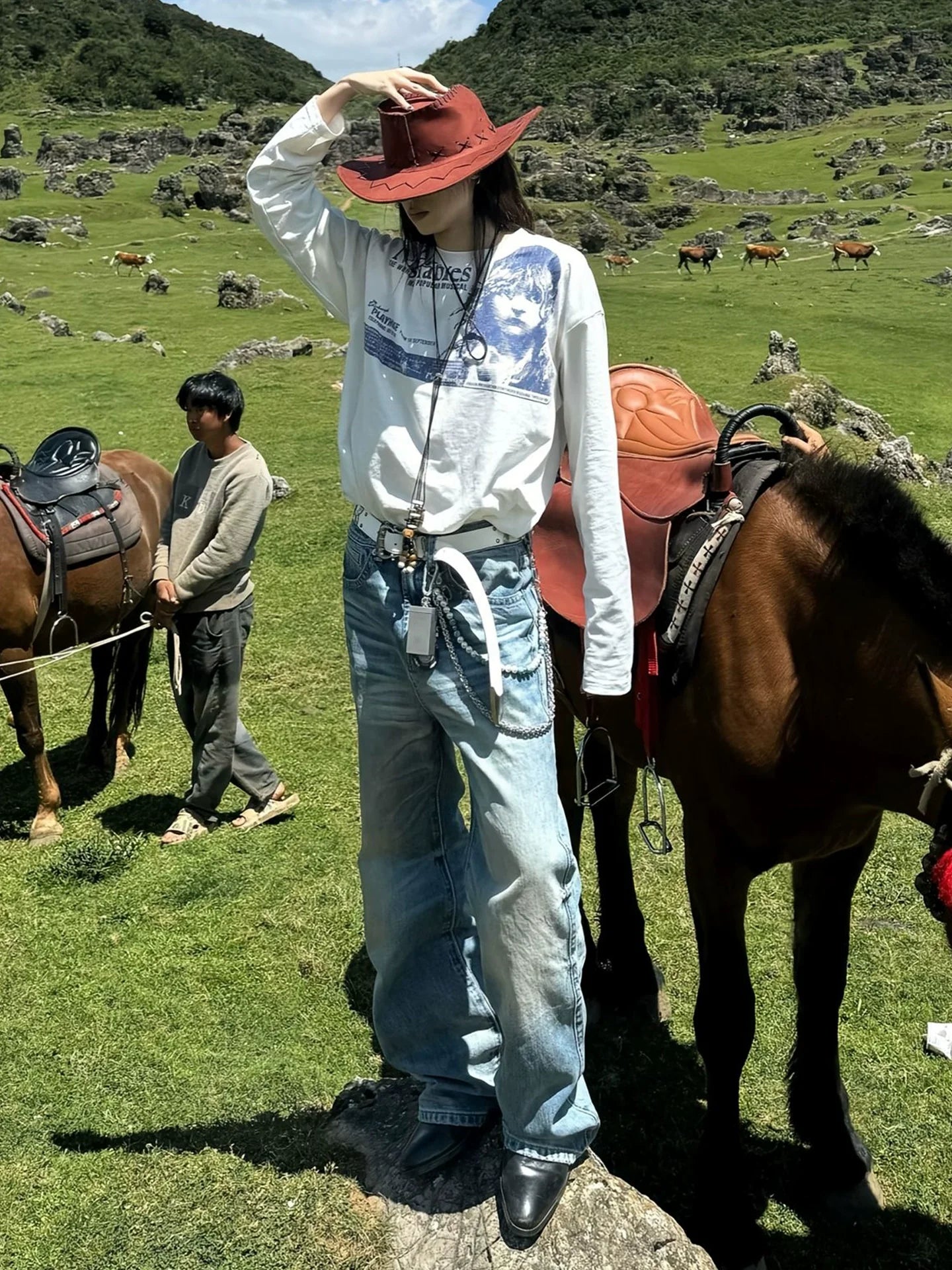 American Clean Fit White Long Sleeve Tee  Distressed Vintage Letter Print Top
