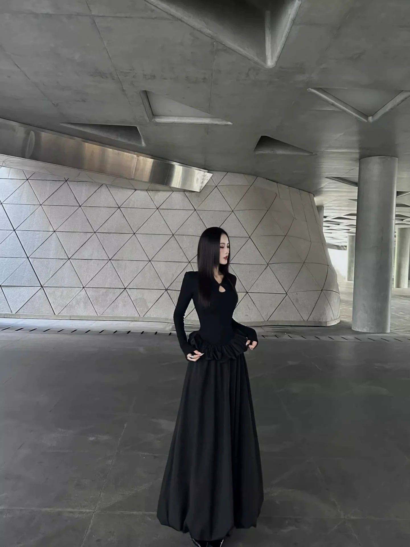 Chinese-Inspired Black Long-Sleeve Cheongsam-Style Waist-Cinched Maxi Dress