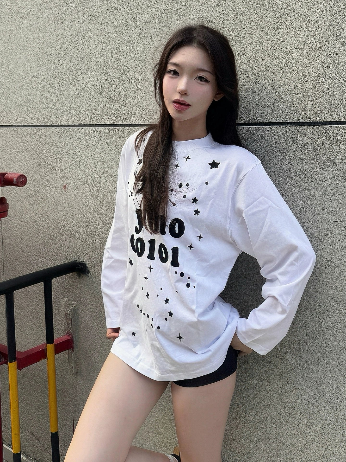 Korean White Star Print Long Sleeve Tee