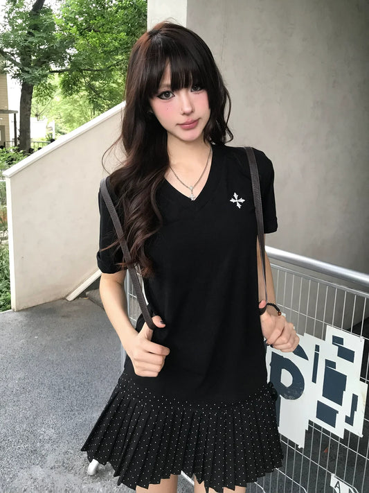 American Cross Print V-Neck Tee Fitted Short Sleeve Structured Shoulder Top