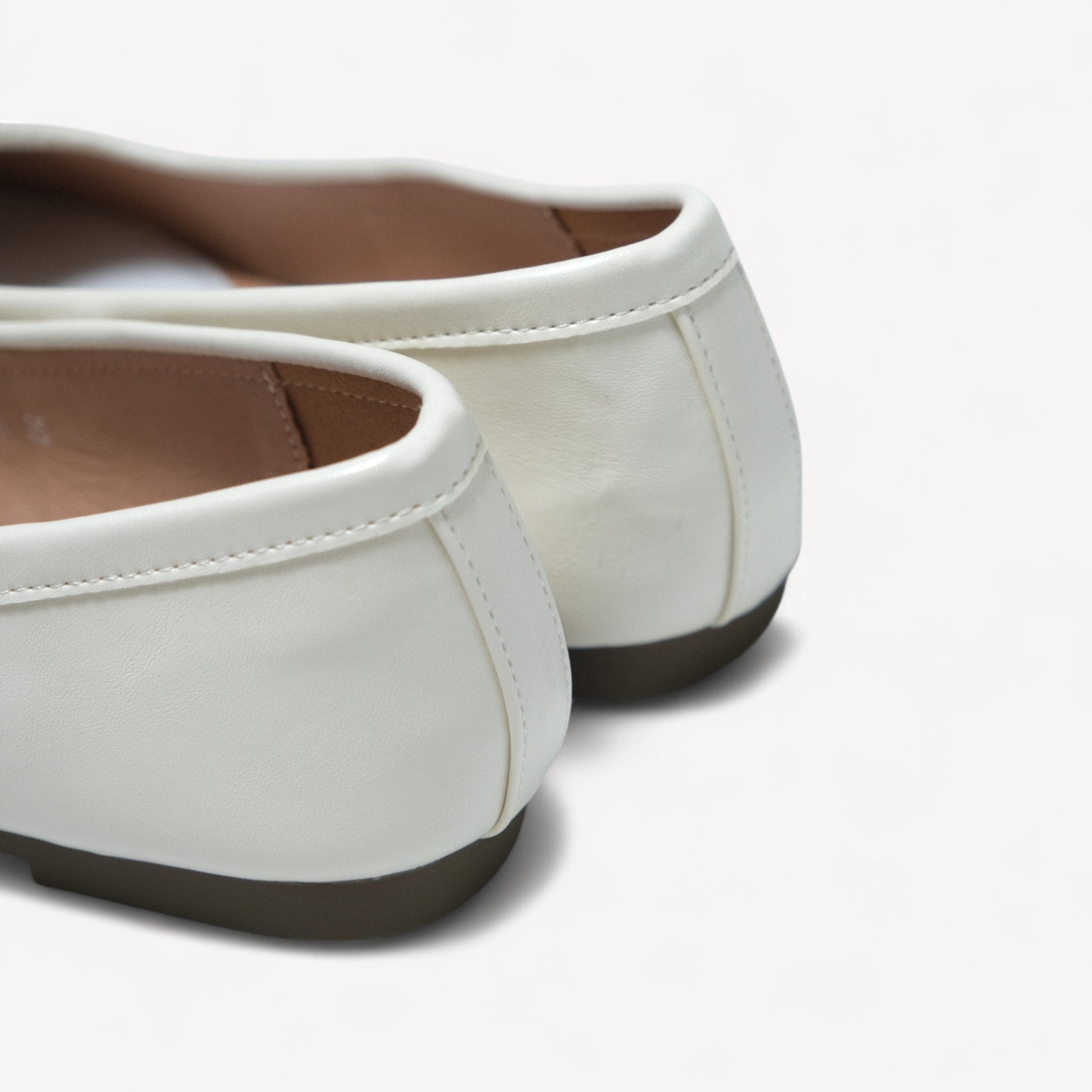 Cream Soft LeatherFlats Split Toe Tabi - tutufox - tabis