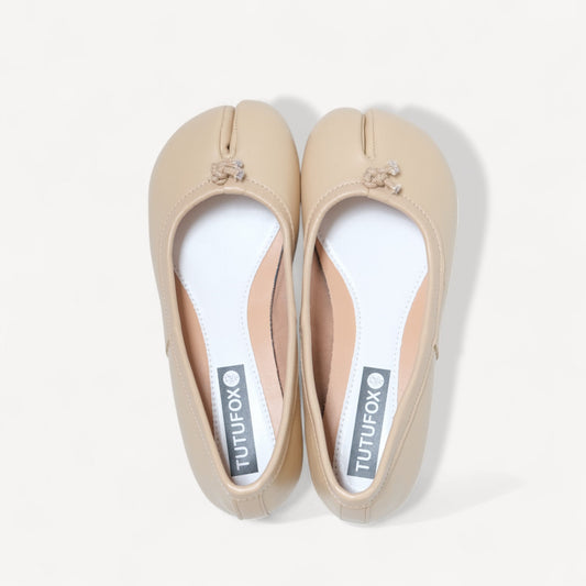 Milk Tea Soft Leather Split Toe Flats - tutufox - tabis