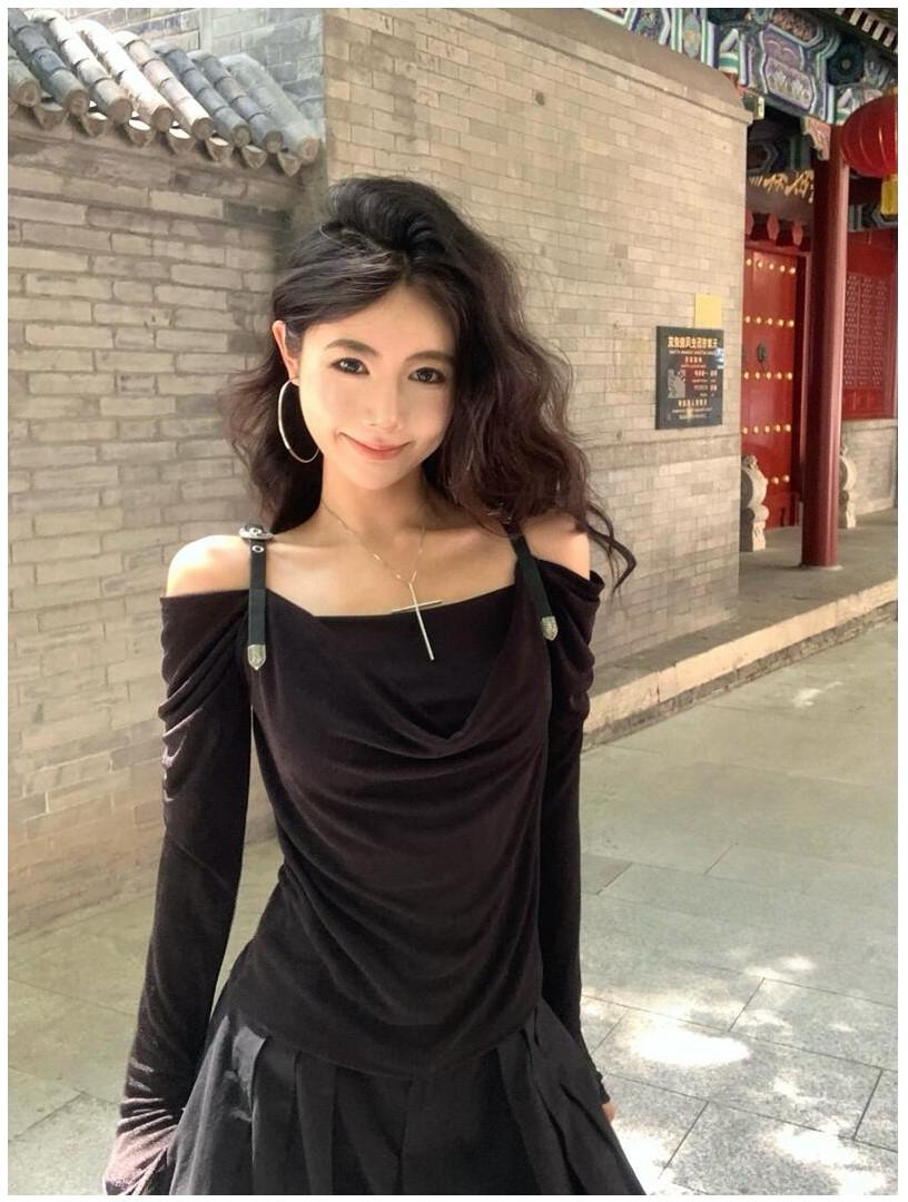 American Slash Neck One Shoulder T-Shirt