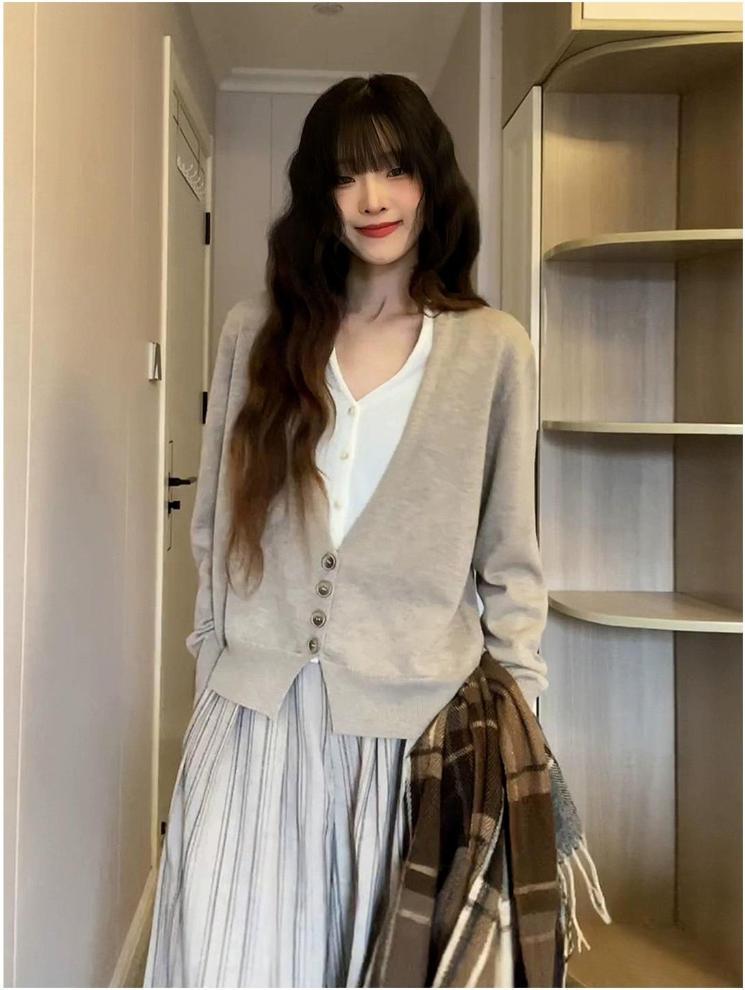 Relaxed Layered V Neck Cardigan