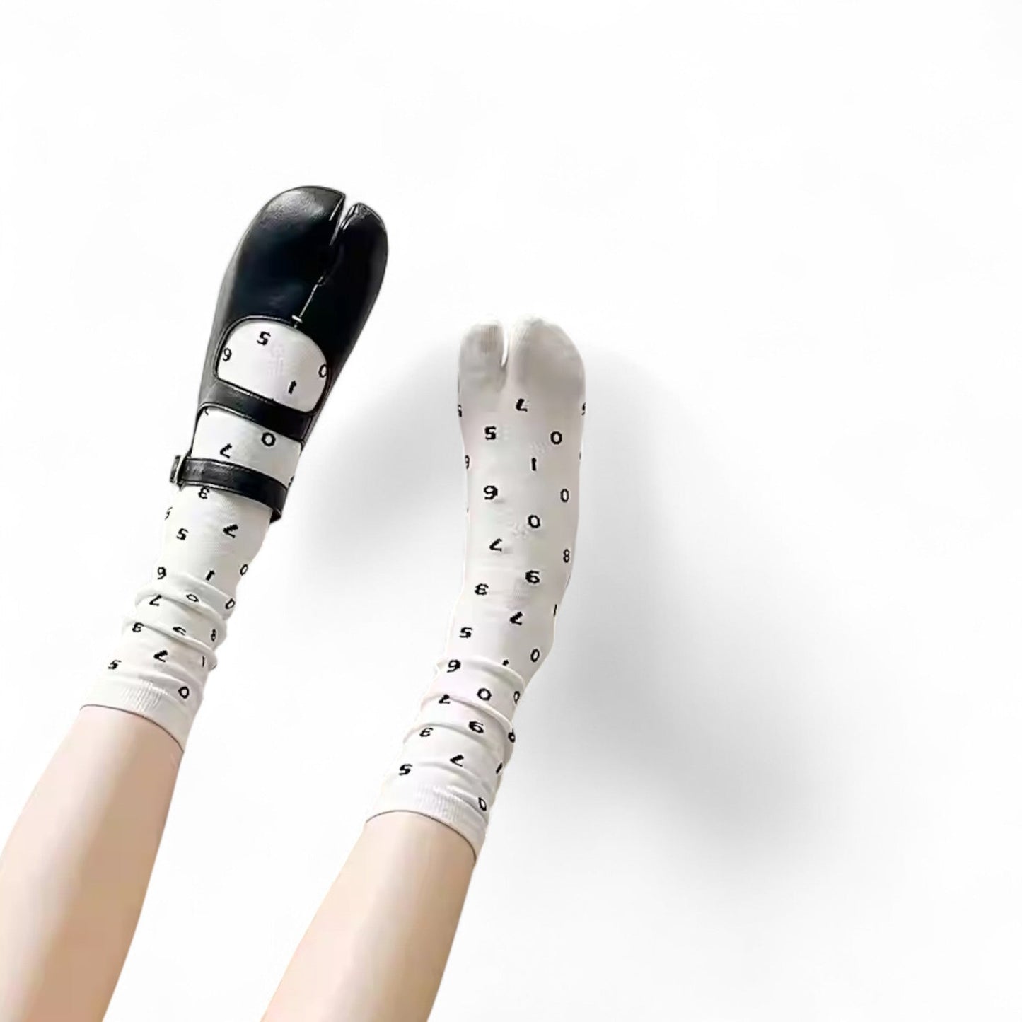 Short Cotton Polka Dot Tabi Socks - tutufox - 