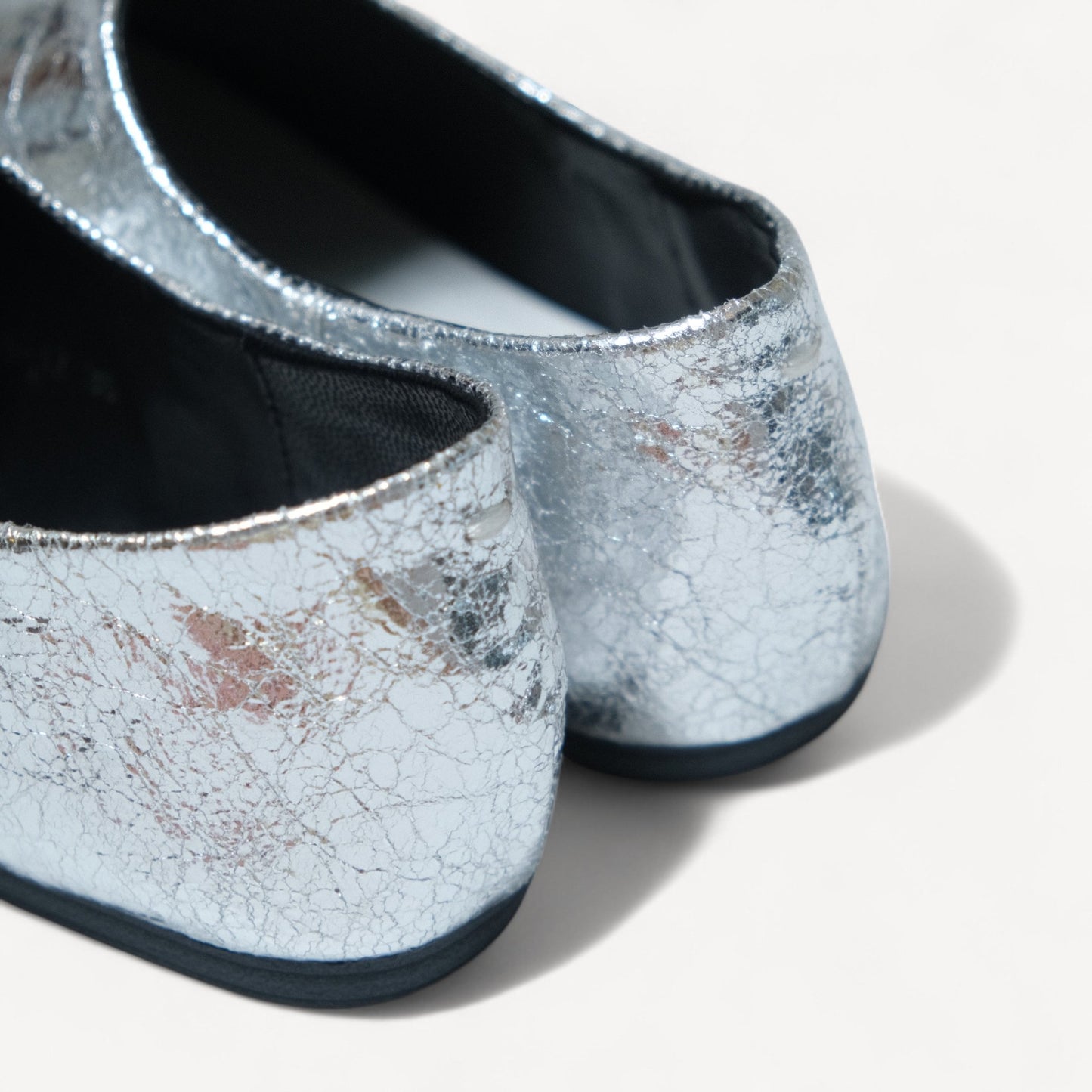 Silver Cracked Leather Round Toe Tabi - tutufox - tabis