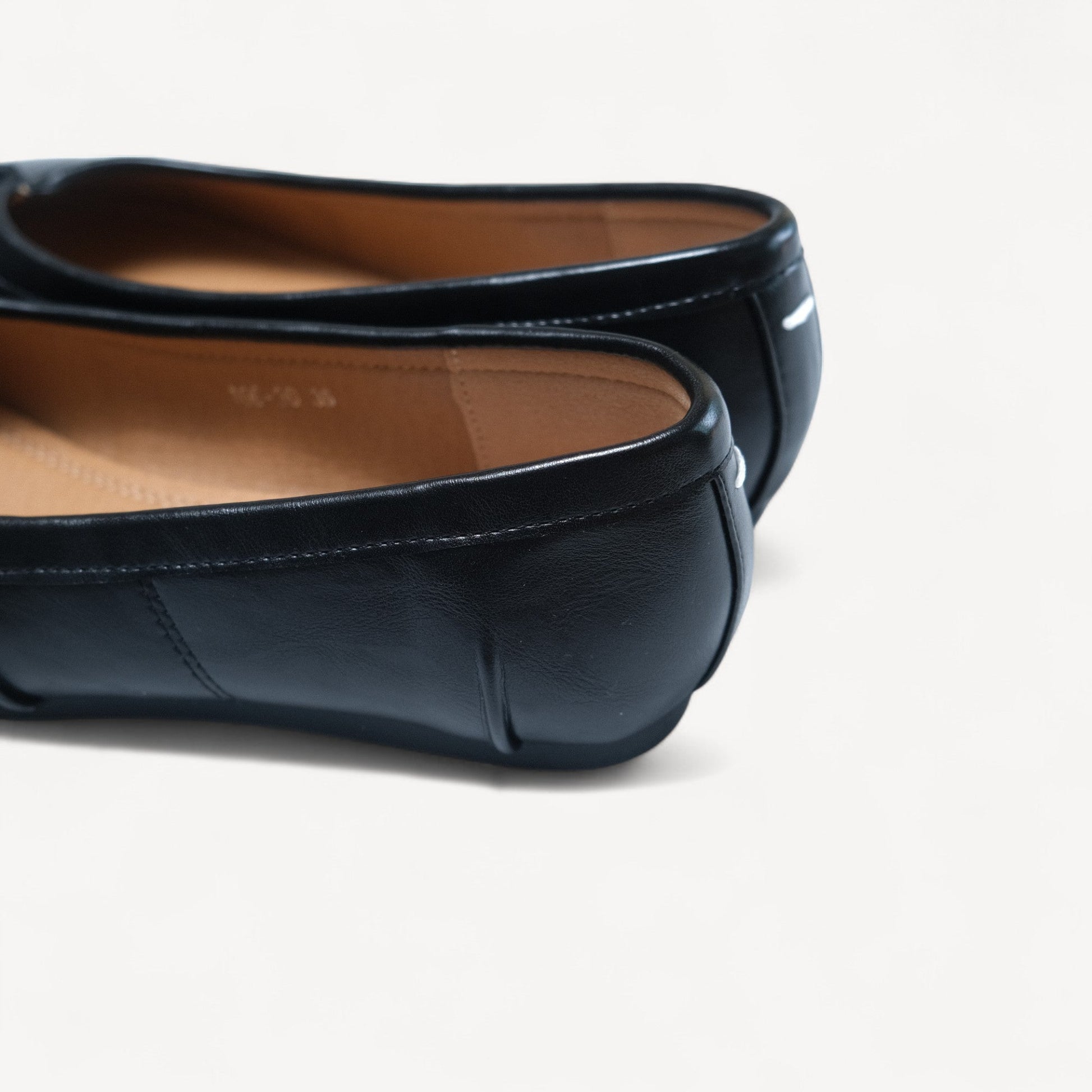 split toe leather flats tabis black heel detail
